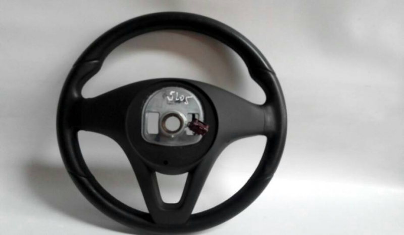 Volante MERCEDES-BENZ Classe C (W205) Imagem-3