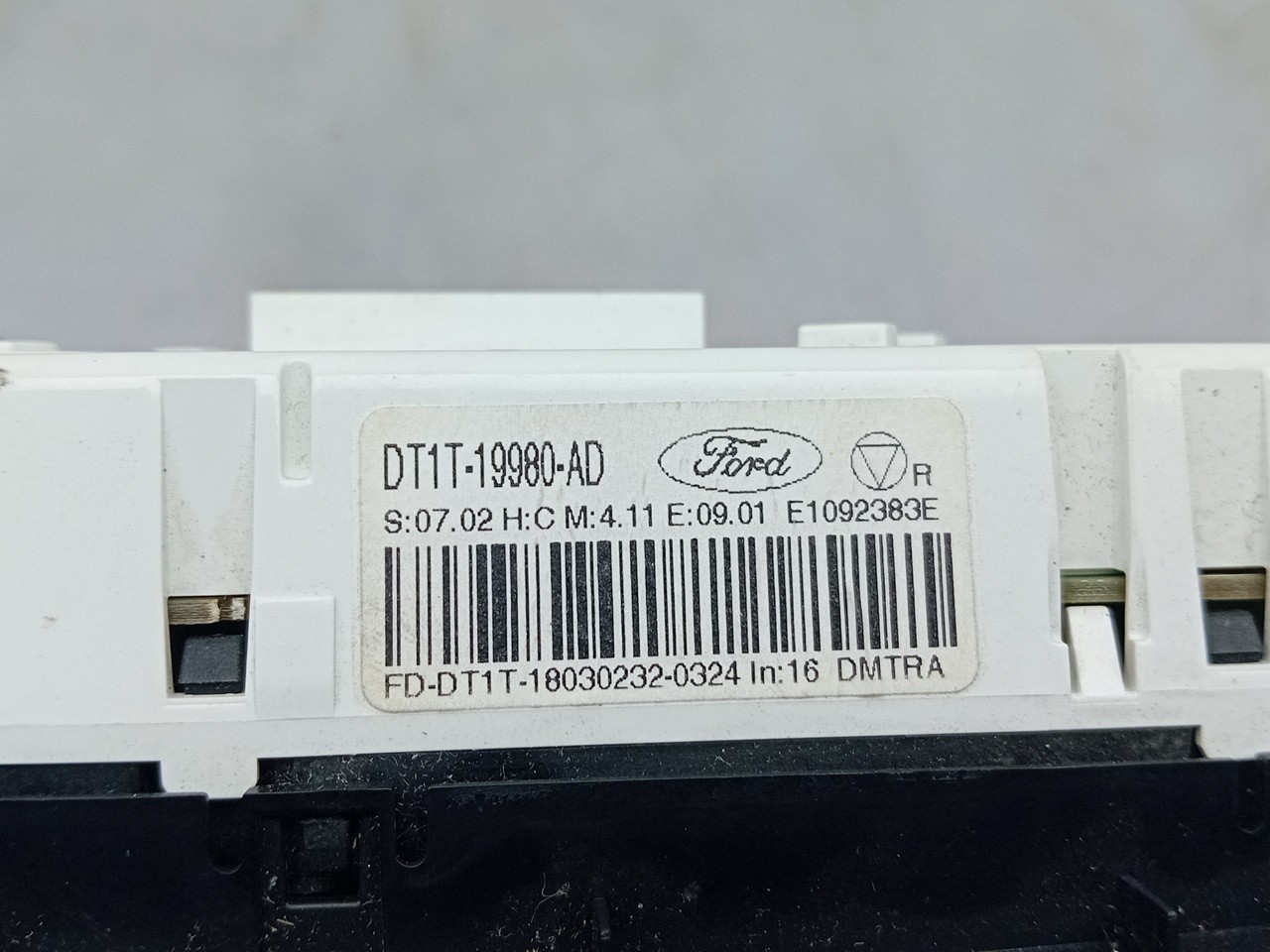 AC switch FORD Transit Connect II (V408) Imagem-4