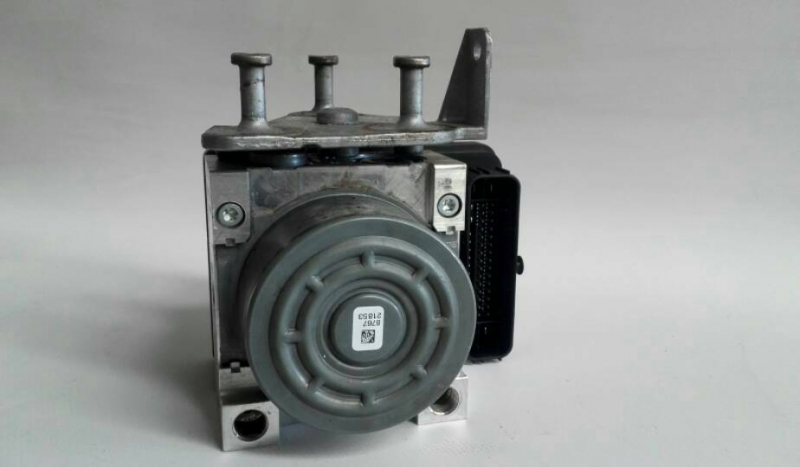 Centralita ABS MERCEDES-BENZ Classe C (W205) Imagem-2