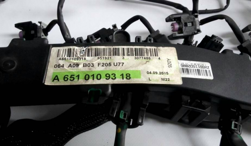 Engine electrical installation / engine wiring MERCEDES-BENZ Classe C (W205) Imagem-1