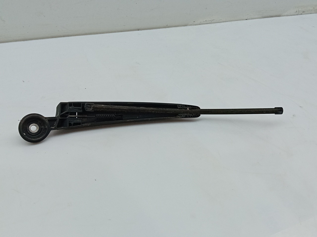 Brazo de limpiaparabrisas trasero VOLKSWAGEN Touareg (7L) Imagem-1