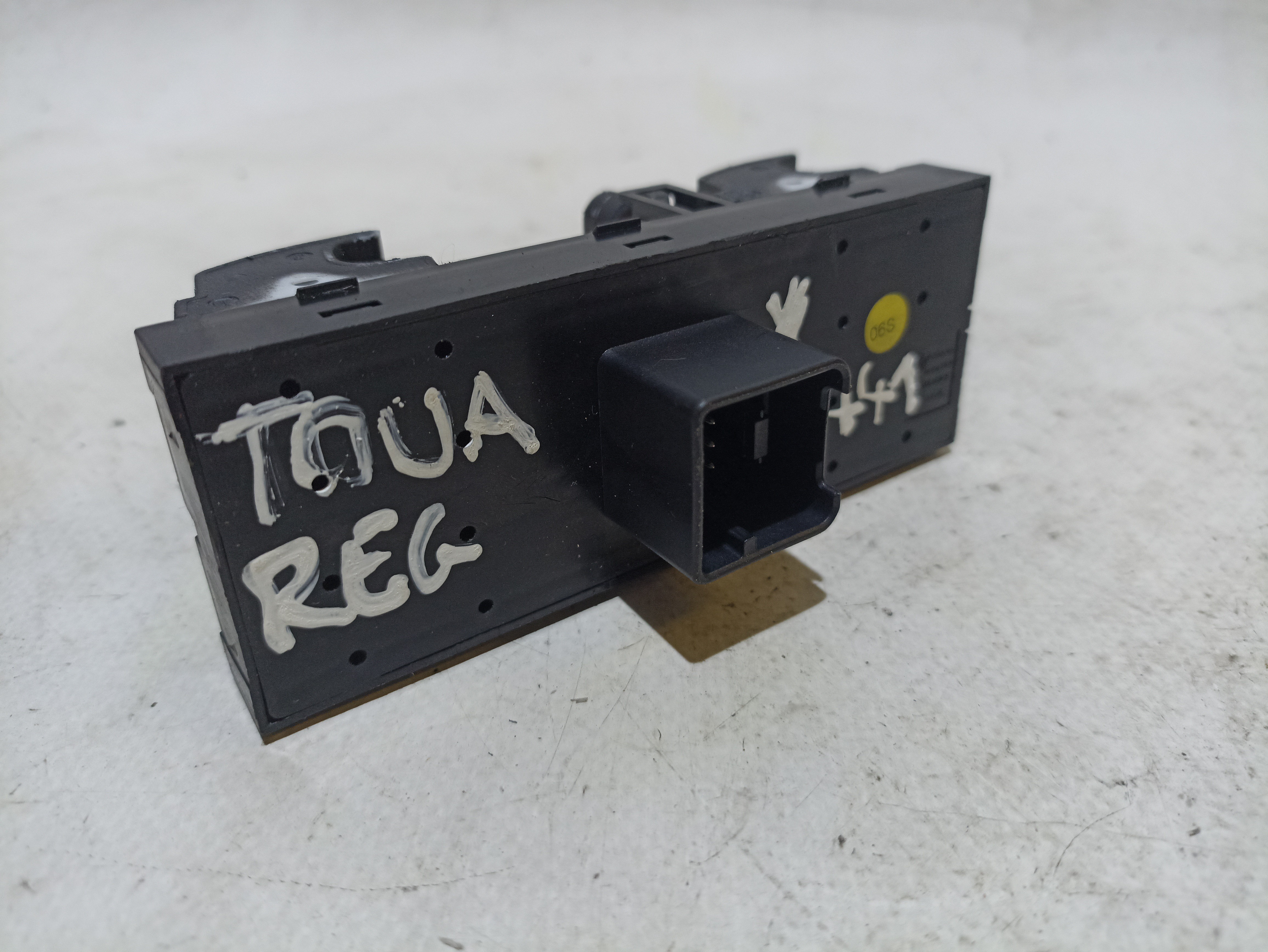 Comando / botão / interruptor vidros frente esquerdo VOLKSWAGEN Touareg (7L) Imagem-1