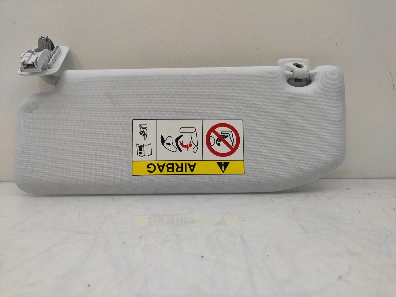 Pála de sol direita PEUGEOT 208 Imagem-1