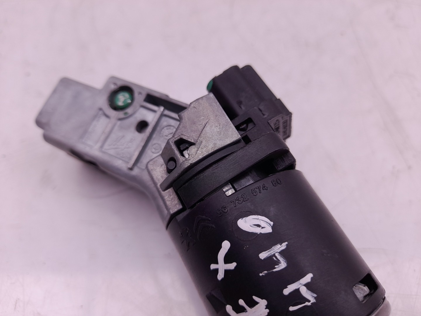 Ignition barrel PEUGEOT 208 Imagem-2