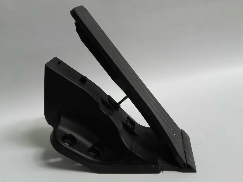 Pedal acelerador MERCEDES-BENZ Classe C (W205) Imagem-1