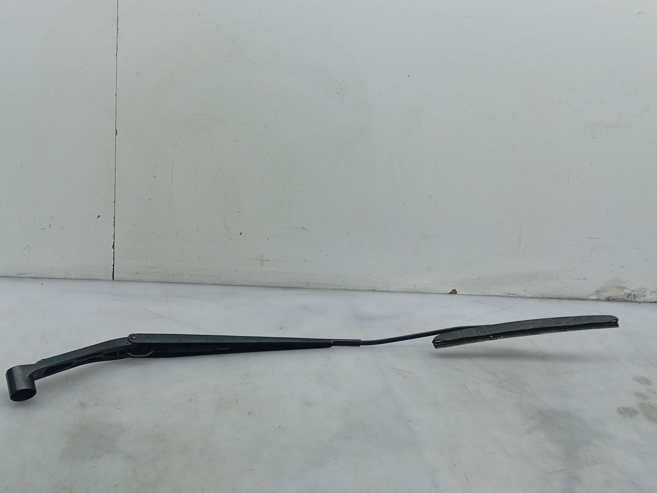 Windscreen wiper arm Right front NISSAN Note (E12) Imagem-1