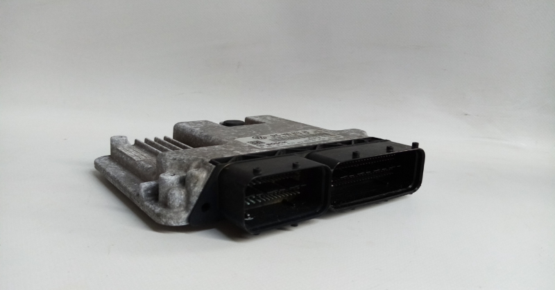Engine control unit / ECU SEAT Ibiza IV (6J5, 6P1) Imagem-2