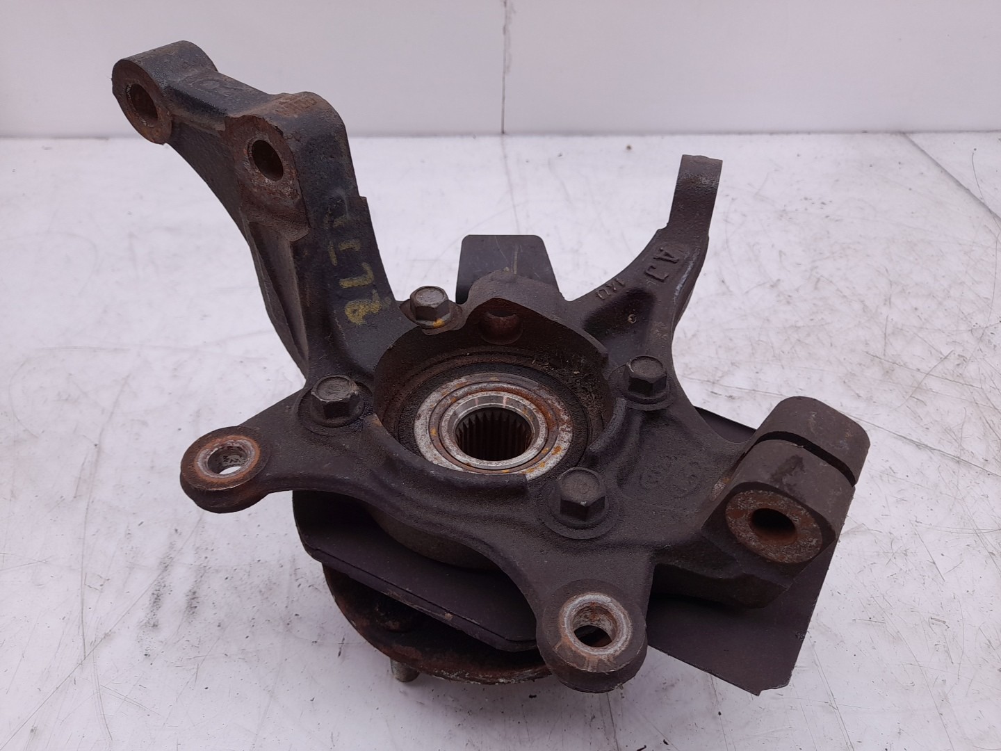 Right front steering knuckle KIA Ceed (JD) Imagem-2