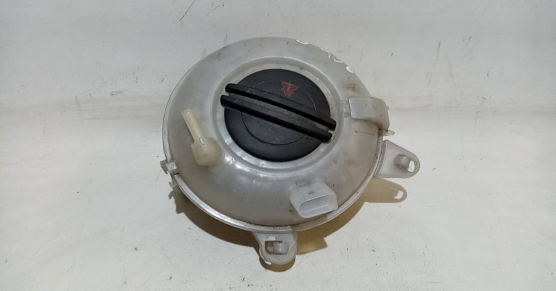Coolant reservoir