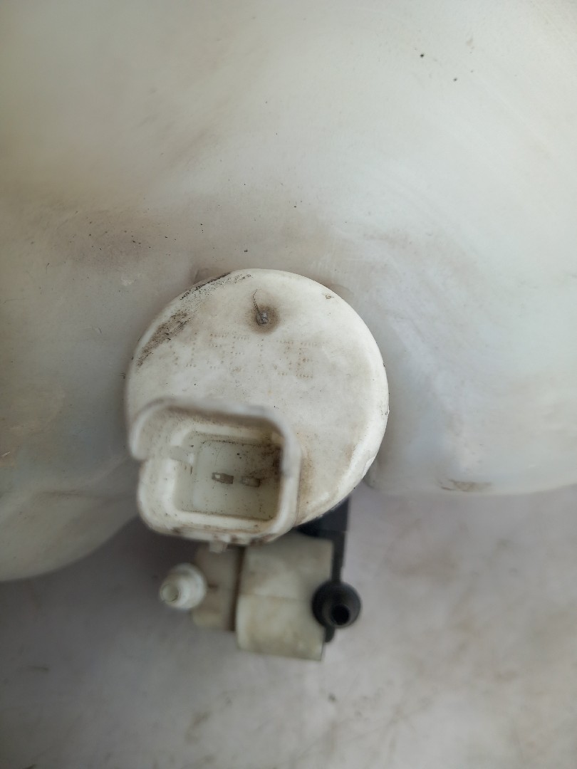 Windshield washer tank CITROËN C4 II (B7) Imagem-3