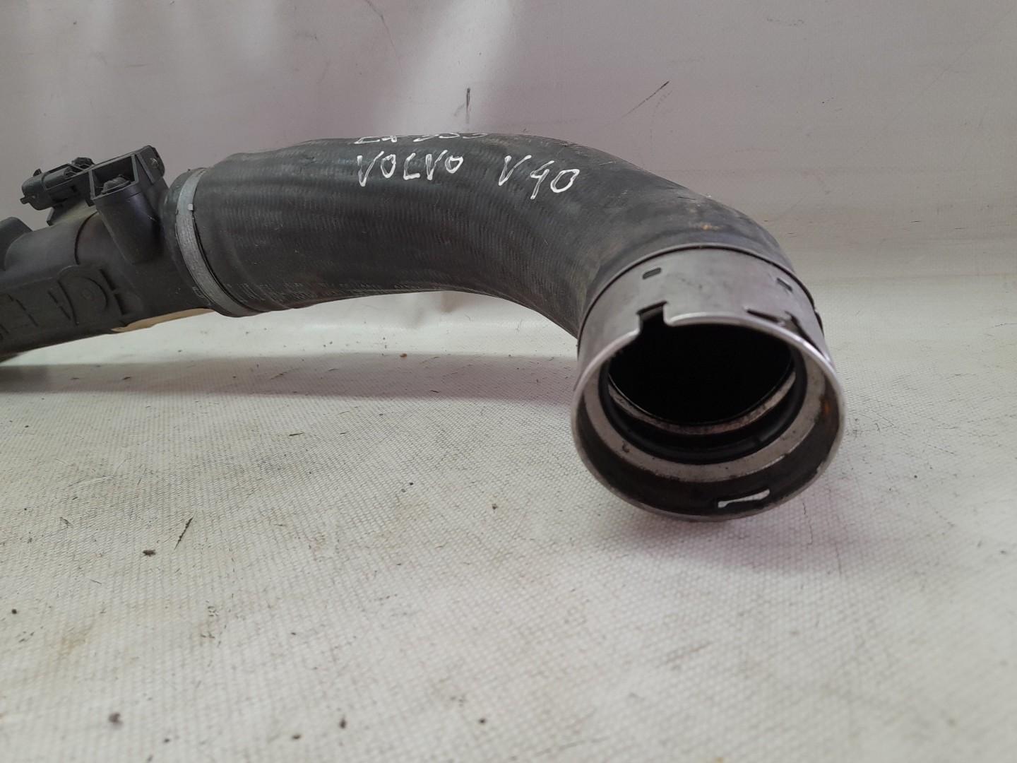 Tubo intercooler VOLVO V40 Hatchback Imagem-1