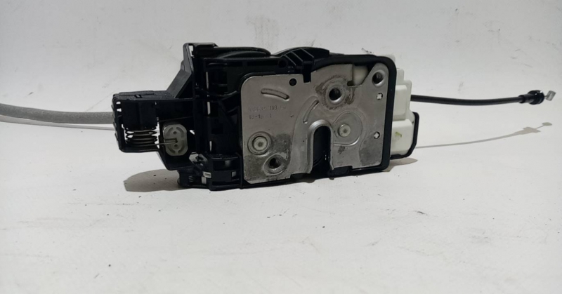 Fechadura / fecho porta trás esquerdo