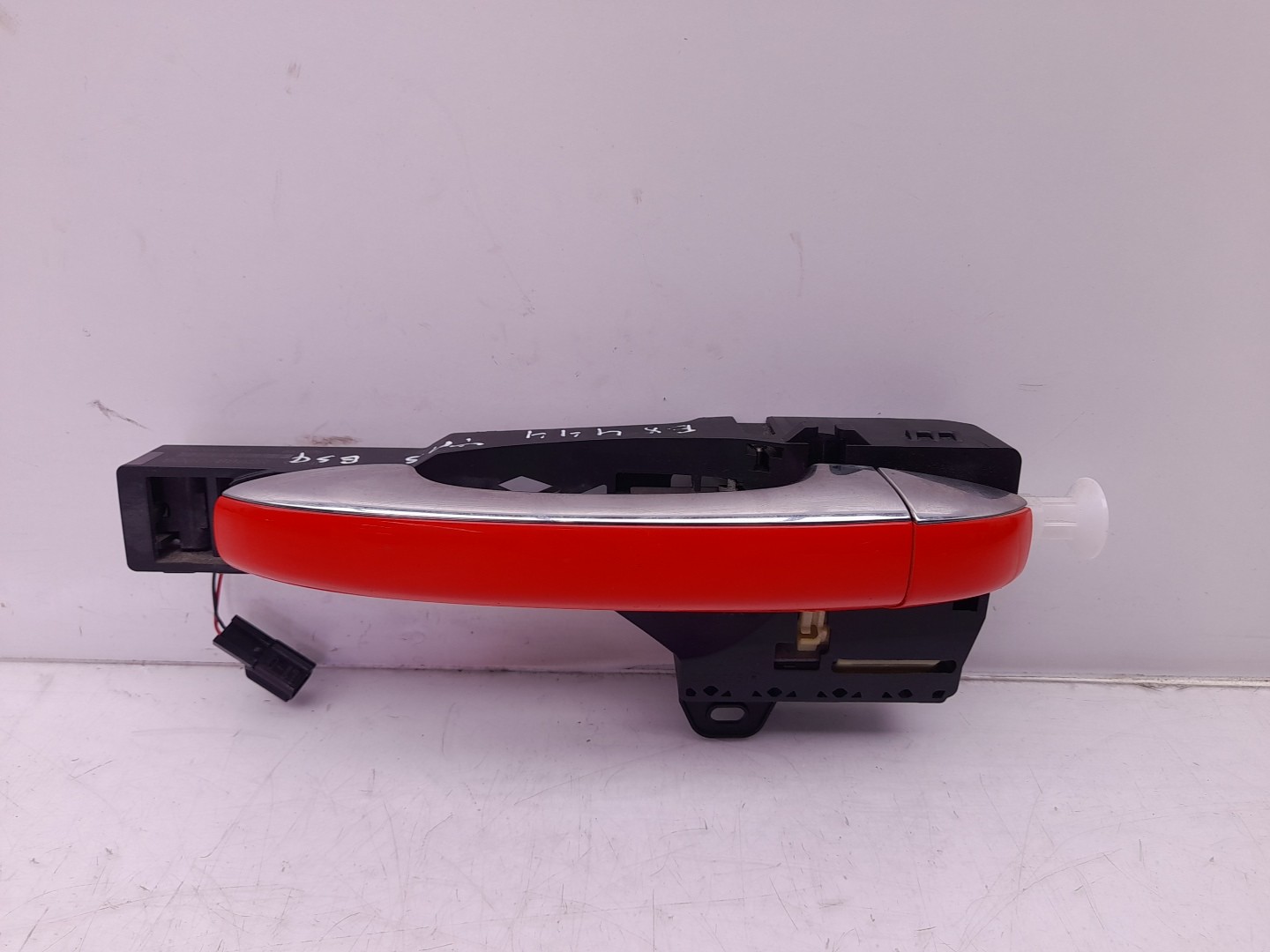 Left rear door handle
