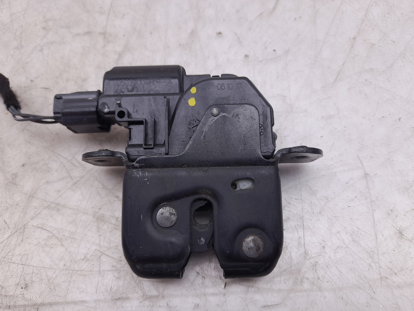 Fechadura / fecho da mala RENAULT Megane IV (B9A/M_) Imagem-0