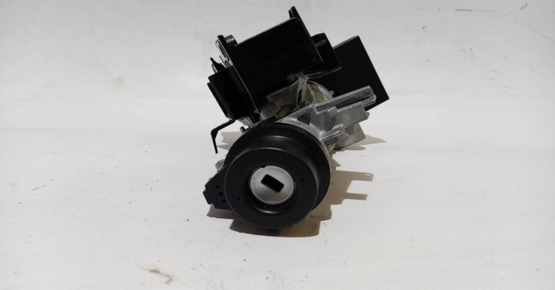 Ignition barrel SKODA Fabia II Hatchback (542, 5J) Imagem-1