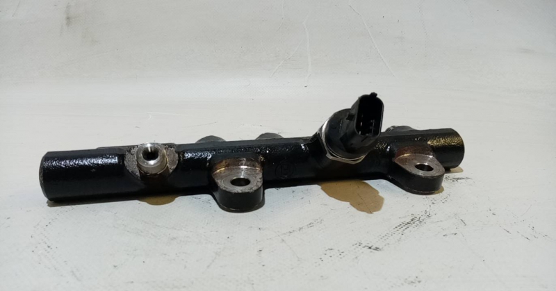 Fuel rail RENAULT Clio IV (BH_) Imagem-1