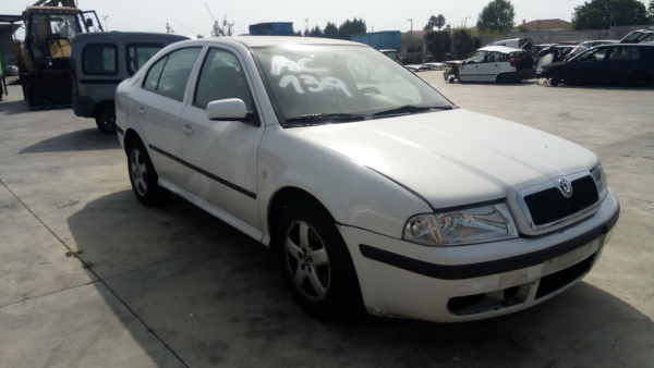 Octavia I Hatchback  SKODA Octavia I Hatchback (1U2) Imagem-1