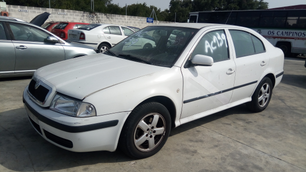 Octavia I Hatchback  SKODA Octavia I Hatchback (1U2) Imagem-2