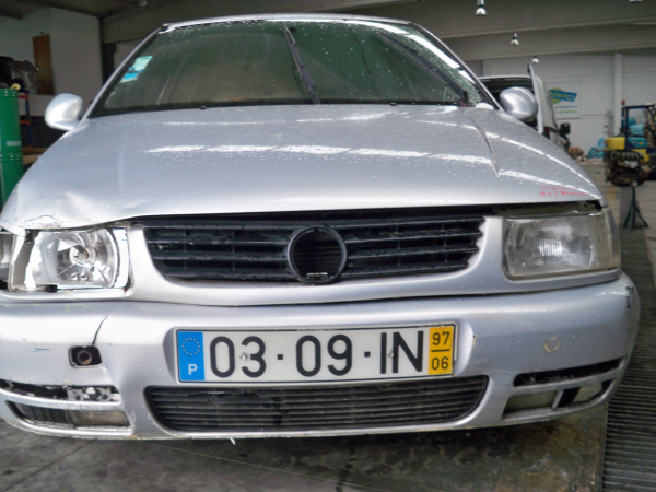 Polo  VOLKSWAGEN Polo (6N) Imagem-0