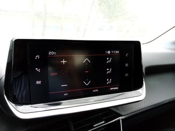 208 II PEUGEOT 208 II Imagem-10
