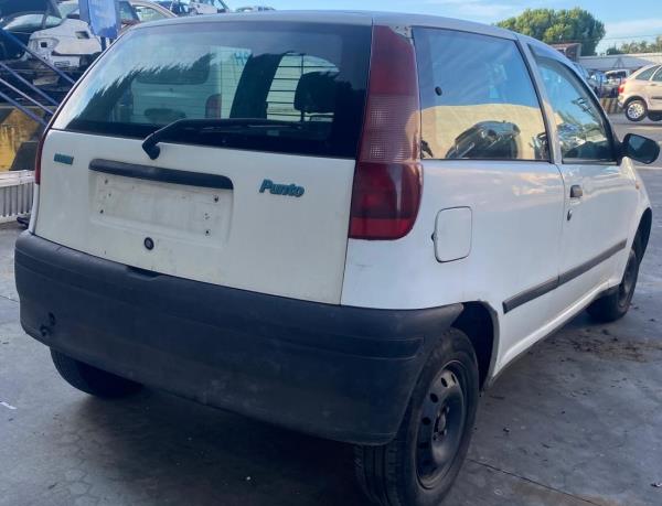 Punto Van  FIAT Punto Van (176_) Imagem-5