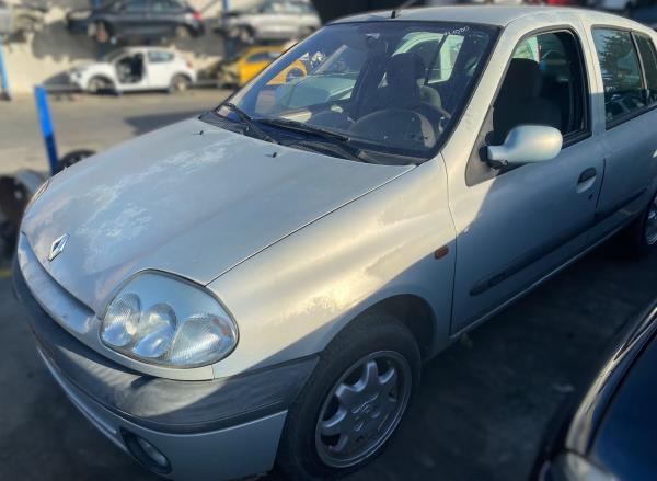 Clio II  RENAULT Clio II (BB0/1/2_, CB0/1/2_) Imagem-1