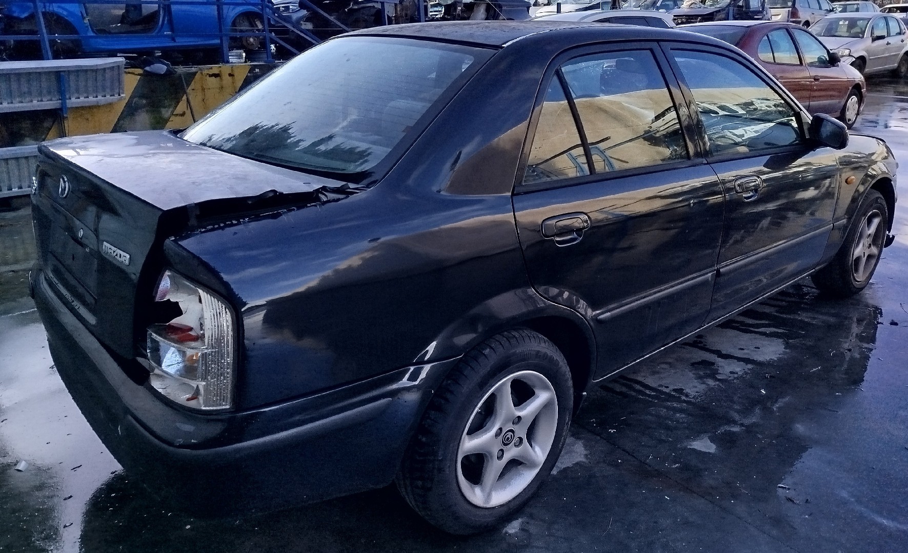 323 S VI  MAZDA 323 S VI (BJ) Imagem-3