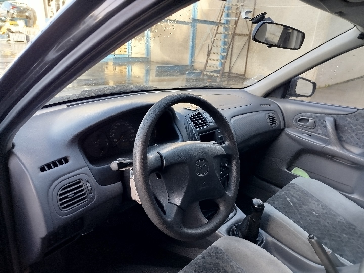 323 S VI  MAZDA 323 S VI (BJ) Imagem-6