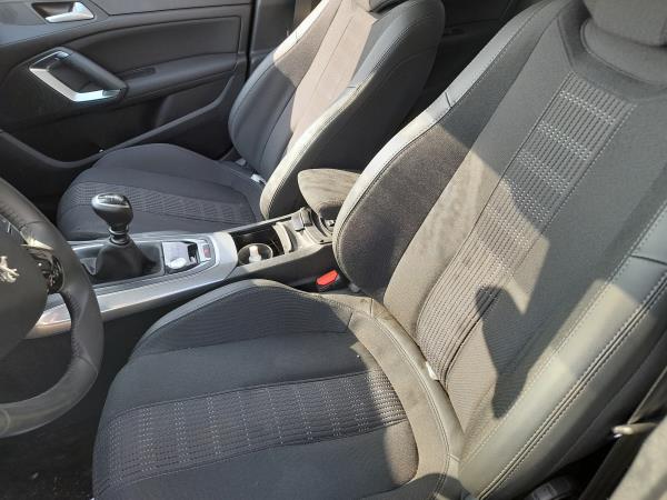308 II PEUGEOT 308 II Imagem-12