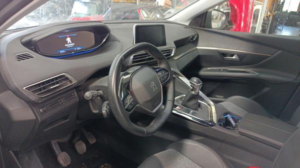 3008 II  PEUGEOT 3008 II (M_) Imagem-10