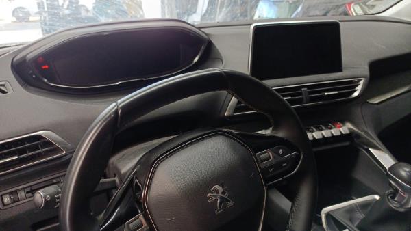 3008 II  PEUGEOT 3008 II (M_) Imagem-18