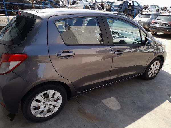 Yaris  TOYOTA Yaris (_P13_) Imagem-2