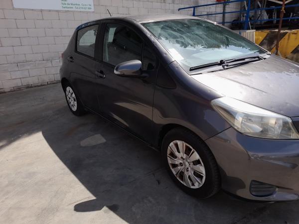 Yaris  TOYOTA Yaris (_P13_) Imagem-1