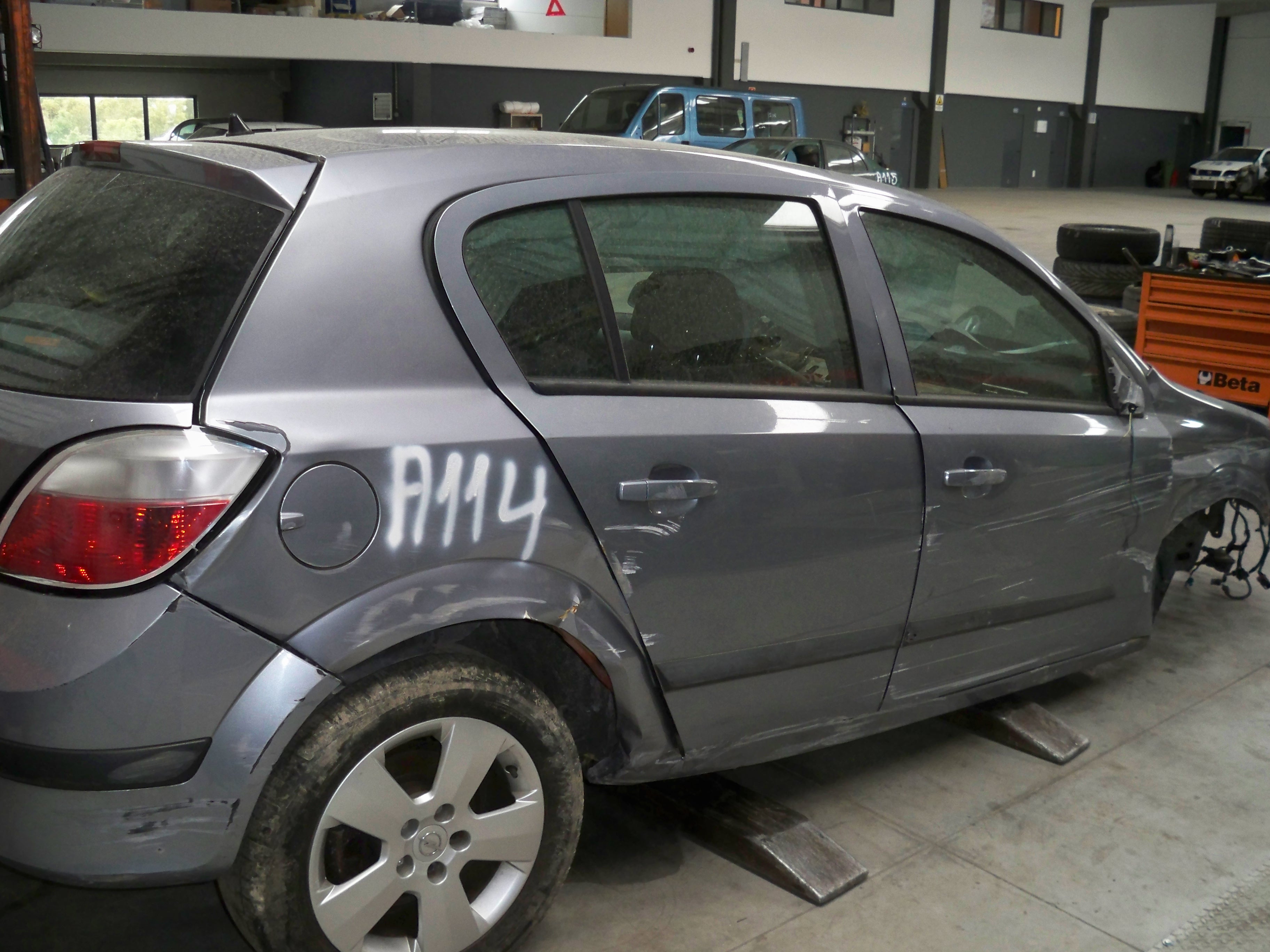 Astra H Hatchback  OPEL Astra H Hatchback (L48) Imagem-1