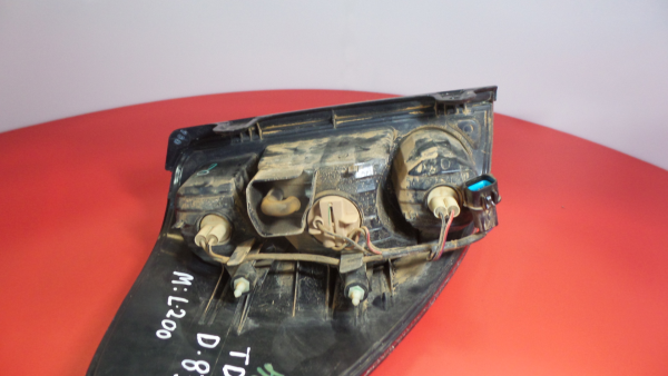 Feu arrière Droite MITSUBISHI L 200 Pick Up (K6_T, K7_T) Imagem-1