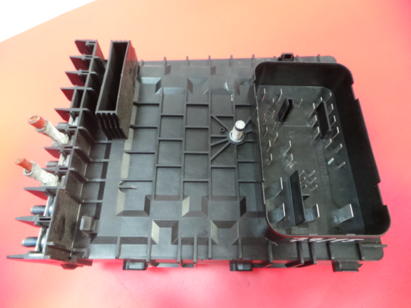 Caixa fusíveis / SAM / BSI SKODA Octavia II Hatchback (1Z3) Imagem-1