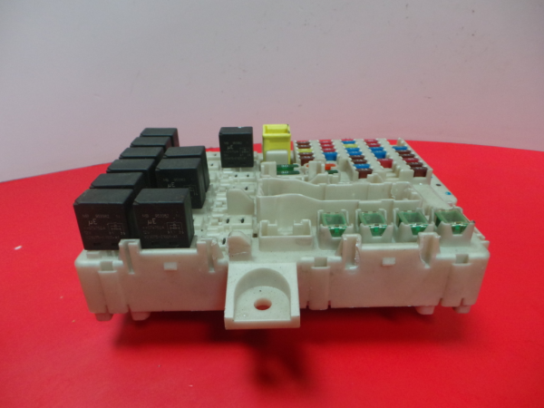Boîte de fusibles / SAM / BSI MITSUBISHI Colt VI (Z3_A, Z2_A)