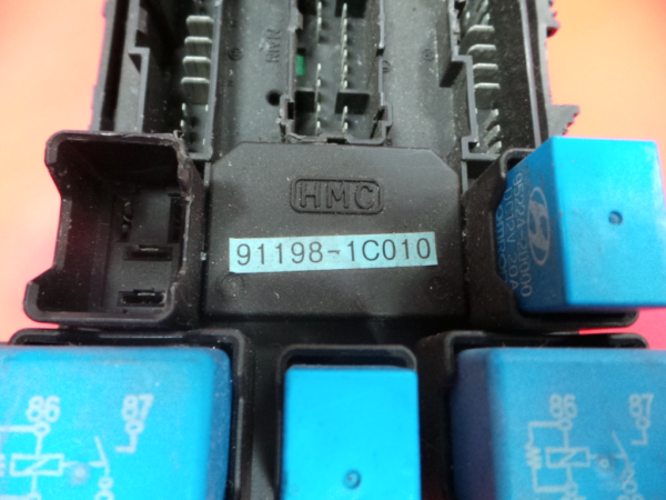 Boîte de fusibles / SAM / BSI HYUNDAI Getz (TB) Imagem-3