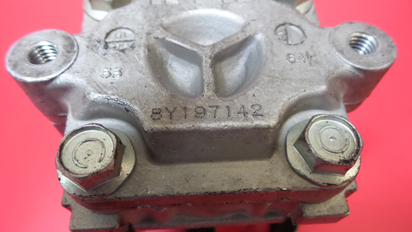 Pompe de direction assistée MITSUBISHI Lancer VIII Sedan (CY_A, CZ_A) Imagem-3