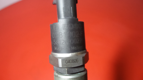 Fuel rail LAND ROVER Freelander (L314) Imagem-1