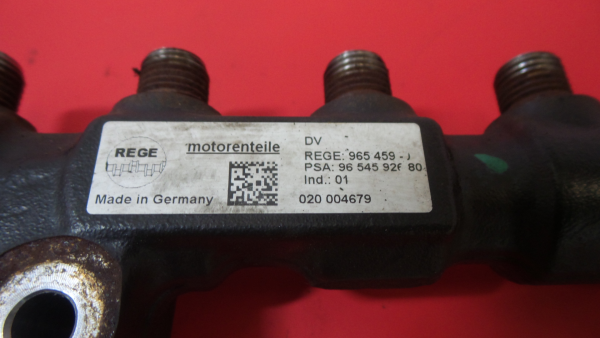 Rampa de inyección PEUGEOT 3008 I (0U_) Imagem-2