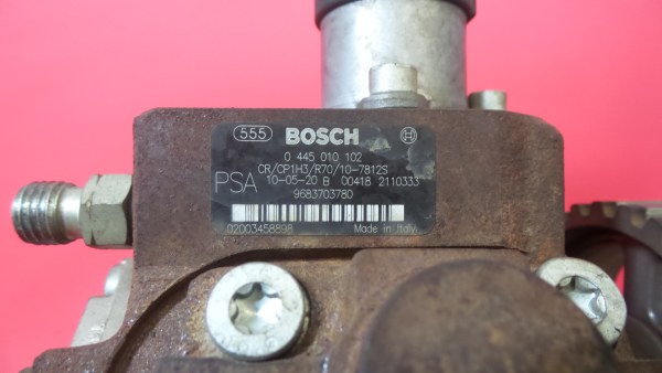 Bomba inyectora PEUGEOT 3008 I (0U_) Imagem-1