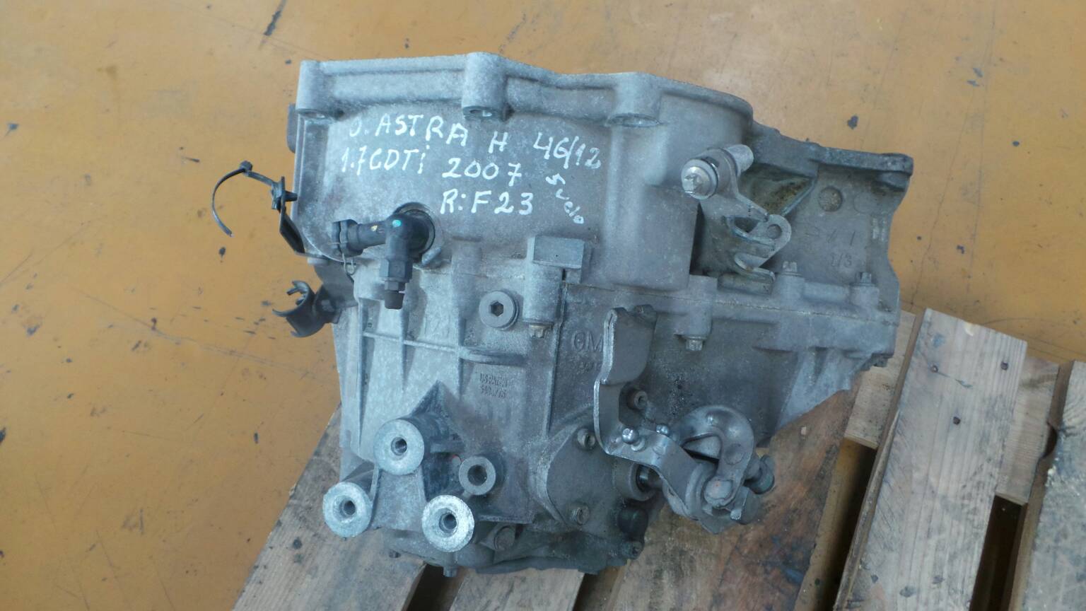 Manual gearbox OPEL Astra H GTC (L08)