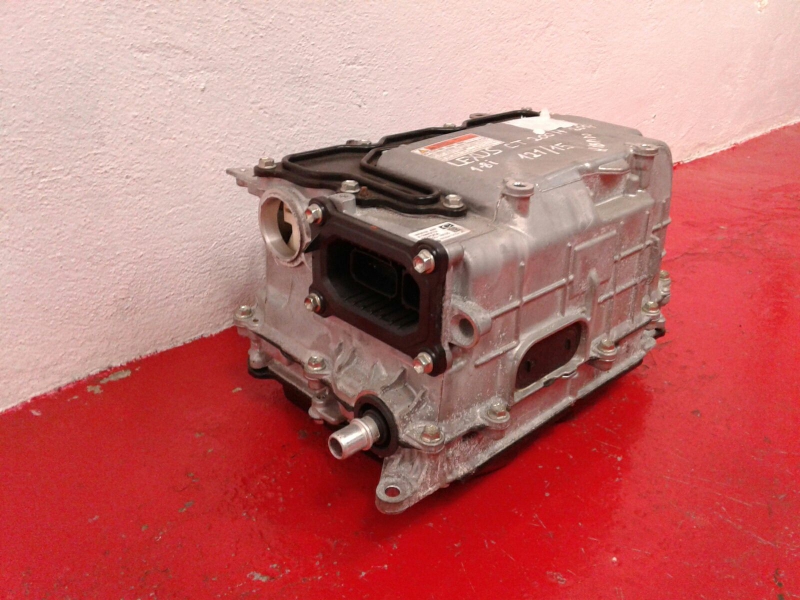 Convertisseur / inverseur LEXUS CT (ZWA10_) Imagem-2