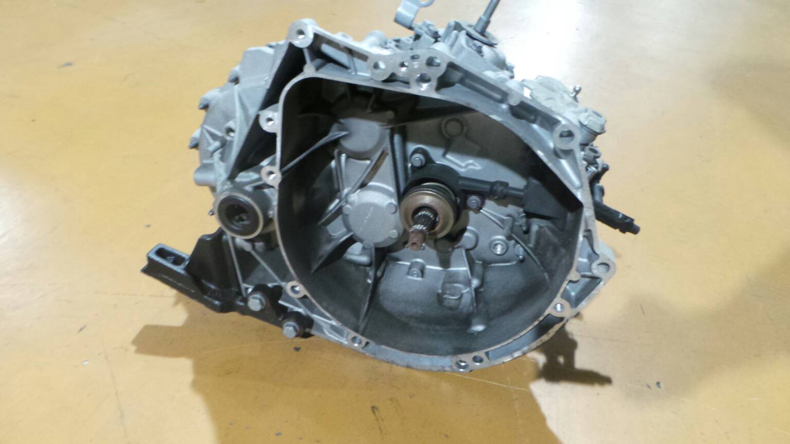 Caja de cambios manual PEUGEOT 3008 I (0U_) Imagem-1