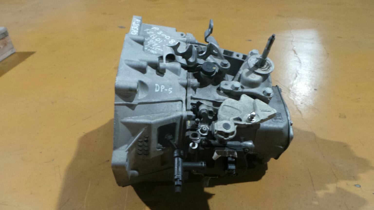 Caja de cambios manual PEUGEOT 3008 I (0U_) Imagem-2