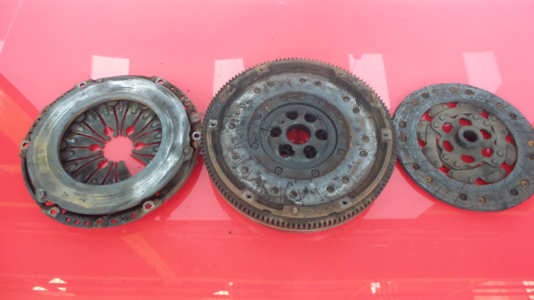 Volante motor VOLKSWAGEN Jetta III (1K2) Imagem-2