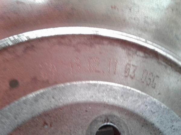 Volante motor VOLKSWAGEN Golf VI (5K1) Imagem-1