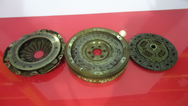 Volante motor SEAT Ibiza IV (6J5, 6P1) Imagem-2