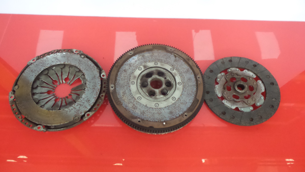 Volante motor VOLKSWAGEN Polo (9N) Imagem-2